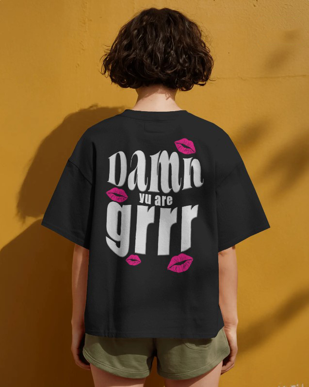 Damn yu are grrr! Lips Oversized Tee [UNISEX]